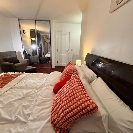 Luxury Rooms In Canary Wharf